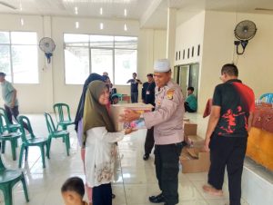 Jajaran Polres Mesuji melaksanakan Jumat Curhat bersama Warga