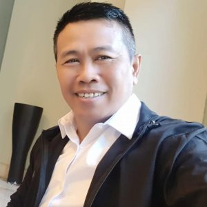 Sekjen DPP Perkumpulan Wartawan Online Dwipantara Serahkan KTA dan SK Dewan Pembina Kepada Johanda, SE